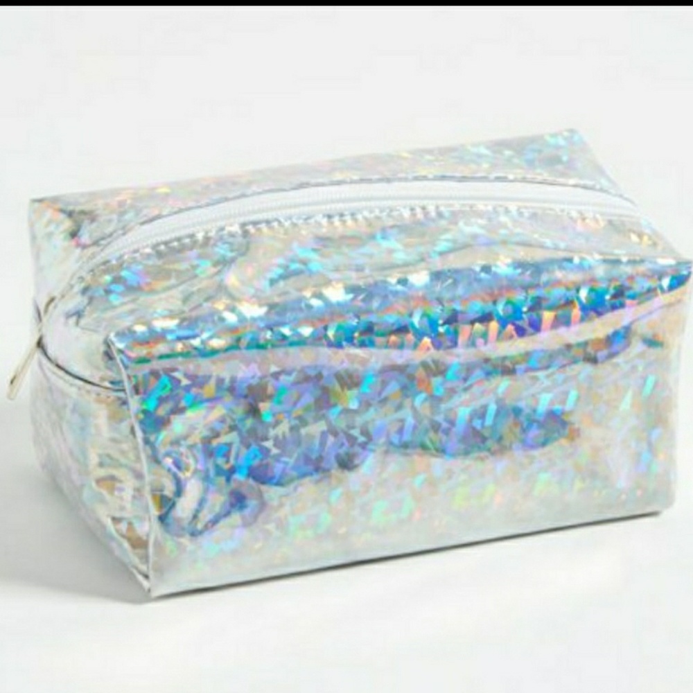 LARGE HOLOGRAPHIC COSMETICS BAG